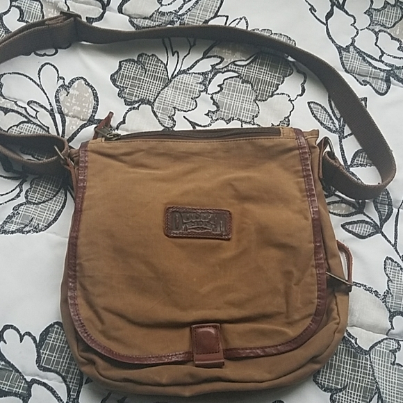 duluth trading oil cloth sling bag